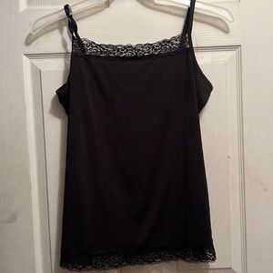 Black tank top w/lace detail
